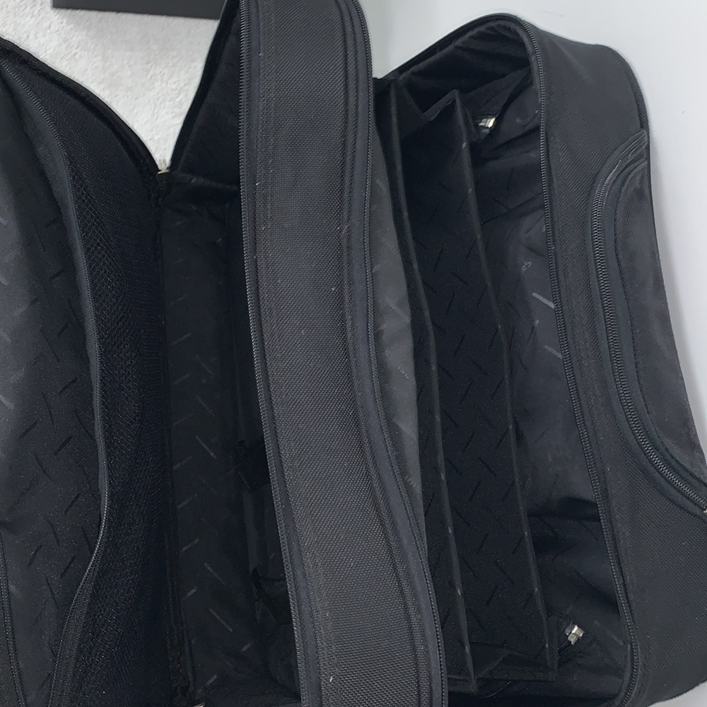 EUC Samsonite carry-on/laptop/briefcase excellent used condition, black. - Picture 9 of 17